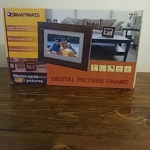 Digital picture frame
